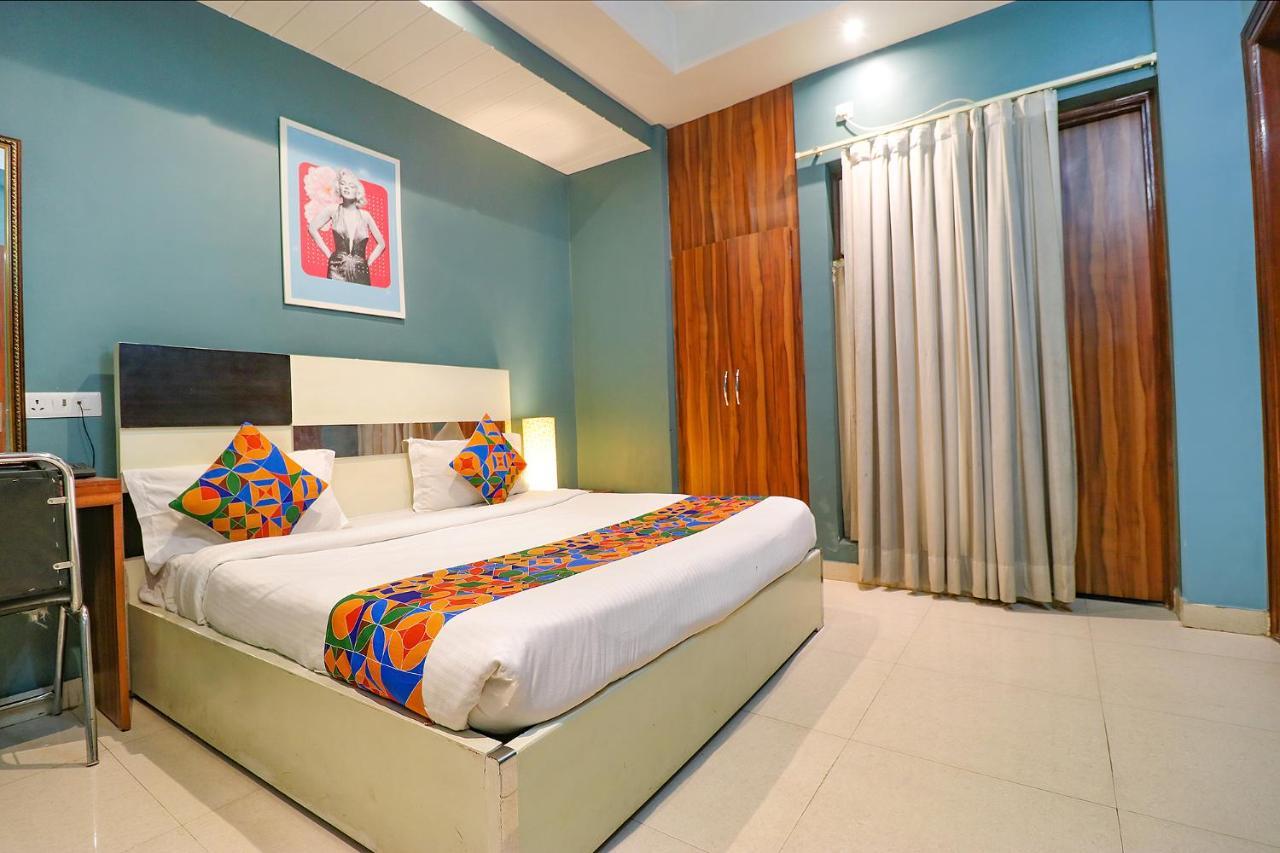 Fabhotel Church House Rohini Delhi  Exterior foto