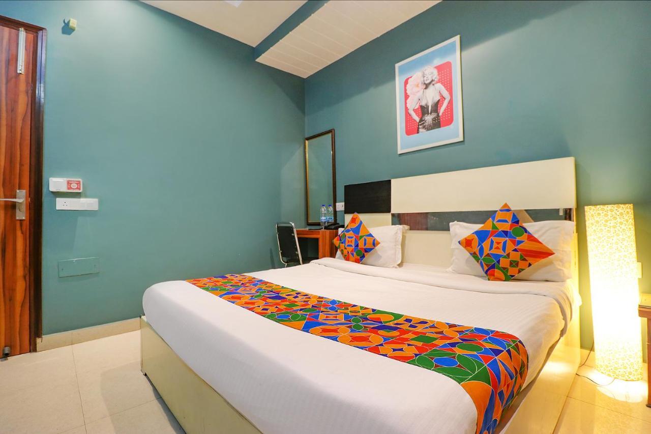 Fabhotel Church House Rohini Delhi  Exterior foto